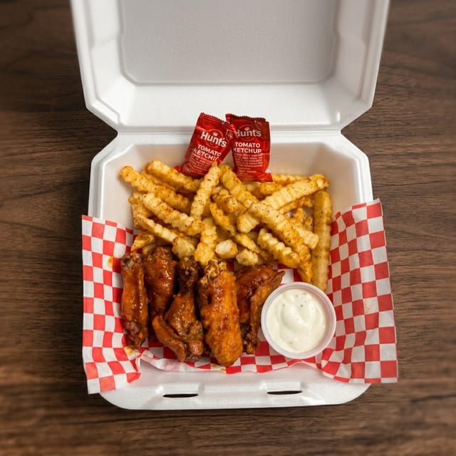 Chicken Wings Combo.